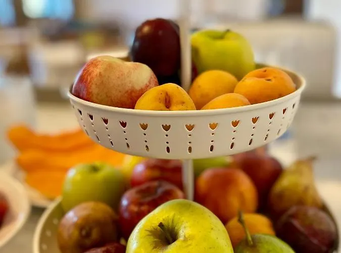 مزرعة للإقامة Al Colle