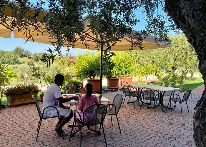 Al Colle مزرعة للإقامة