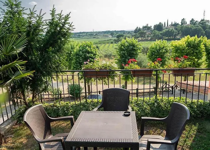 مزرعة للإقامة Al Colle *