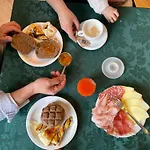Al Colle Farm stay *