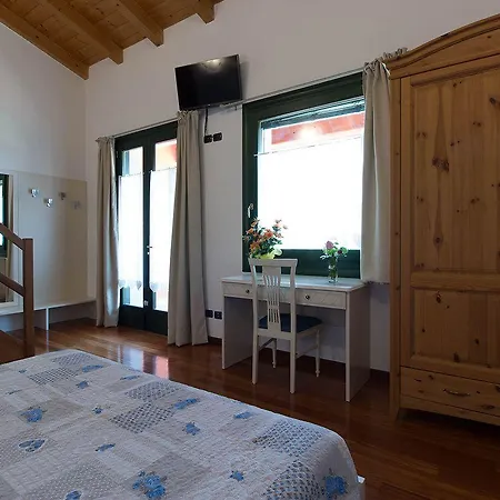 Al Colle Κατάλυμα σε φάρμα Cavaion Veronese